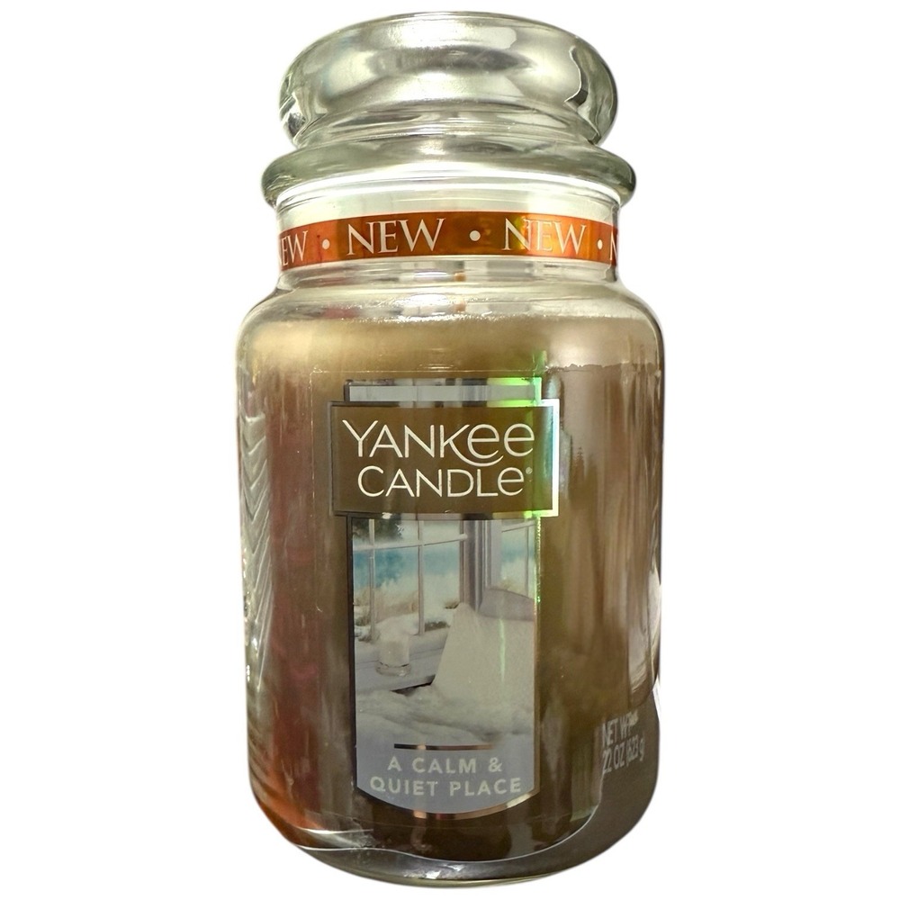 Yankee Candle A Calm & Quiet Place Housewarmer Candle Jasmine Musk 22 oz.‎